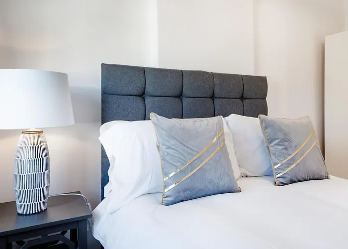 London Paddington Station Apartments