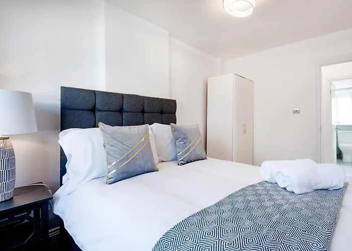 London Paddington Station Apartments